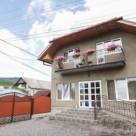 Hotel U Maksa Solochin Zewnętrze zdjęcie