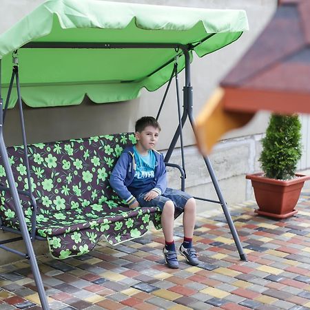 Hotel U Maksa Solochin Zewnętrze zdjęcie