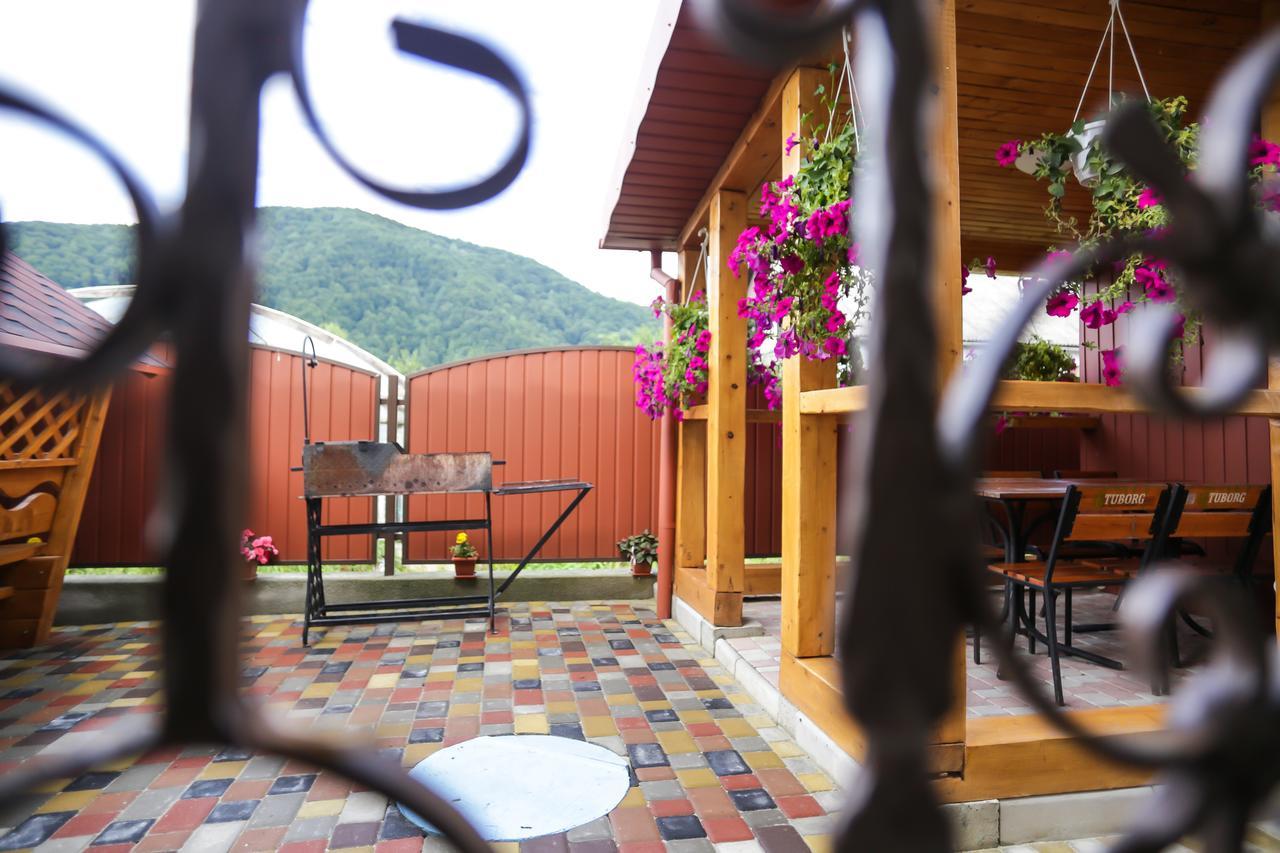 Hotel U Maksa Solochin Zewnętrze zdjęcie